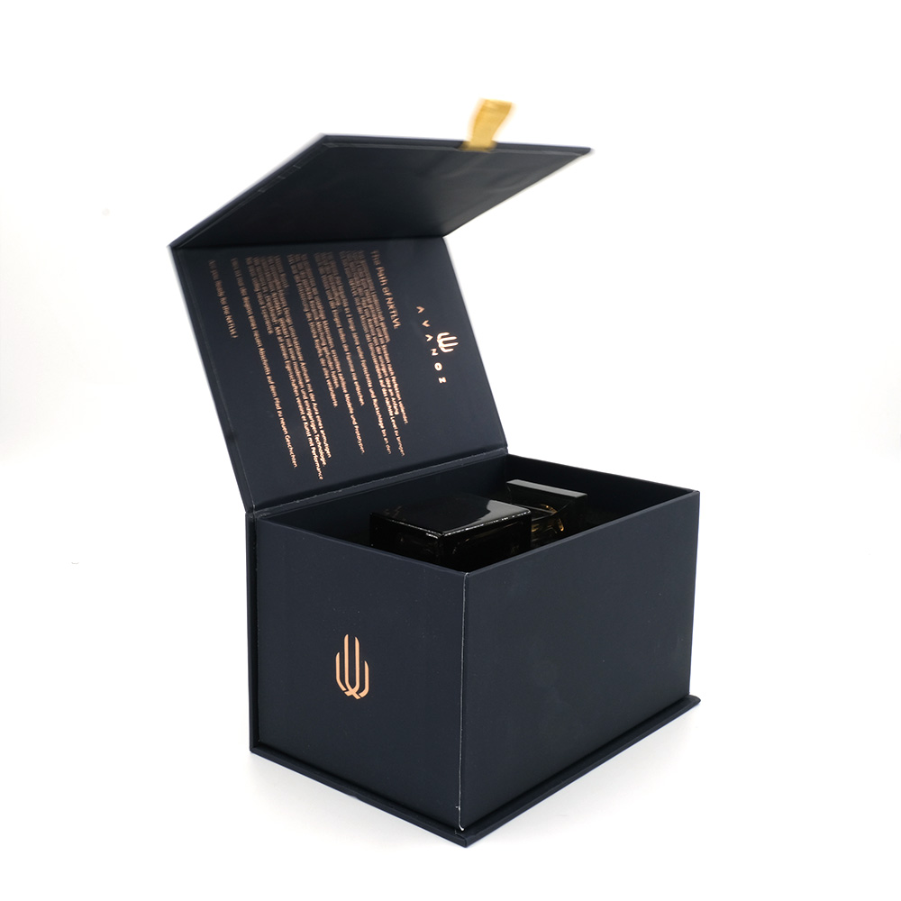Caja de empaquetado de lujo de encargo de la botella de perfume del diseño de las cajas de regalo del perfume de la cartulina que tiende caliente